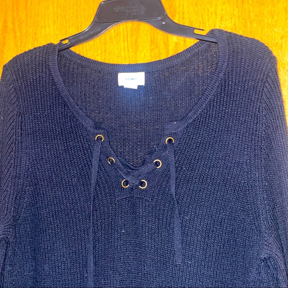COPY - V-Neck Sweater